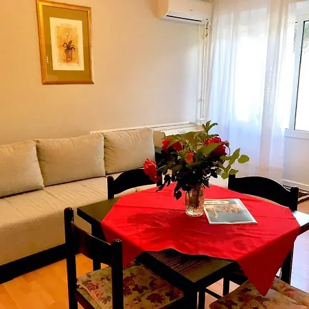 Guest house Classic Keko Rab 3*